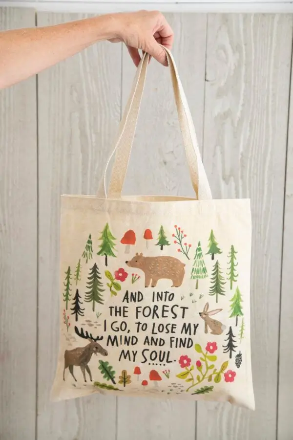 Bolso en el bosque
