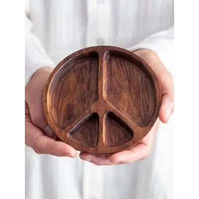 PLATO DE BARATIJAS CON EL SIGNO DE LA PAZ