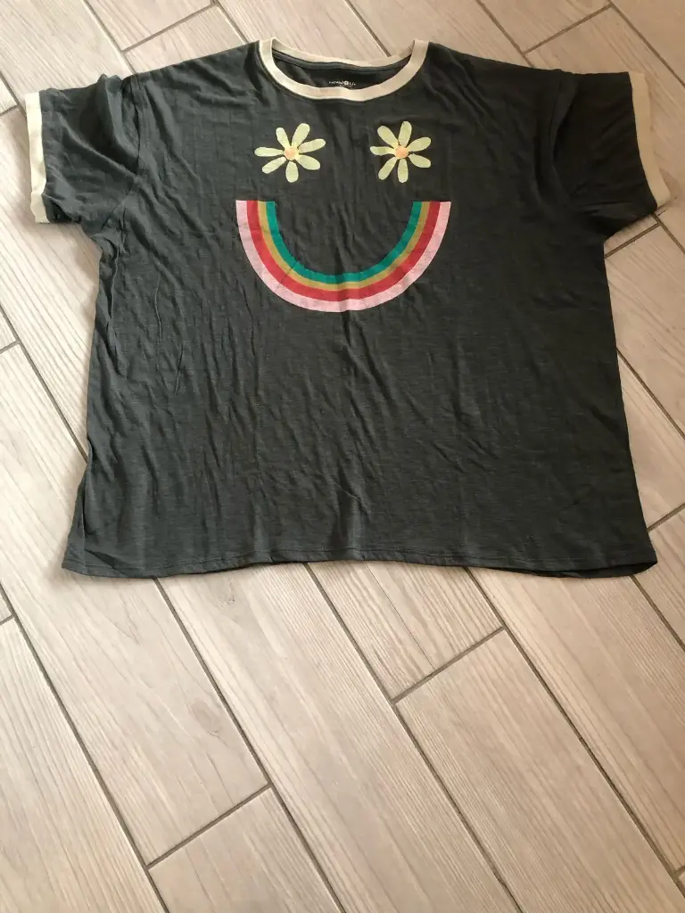  Camiseta Ringer L Charcoal Smiley