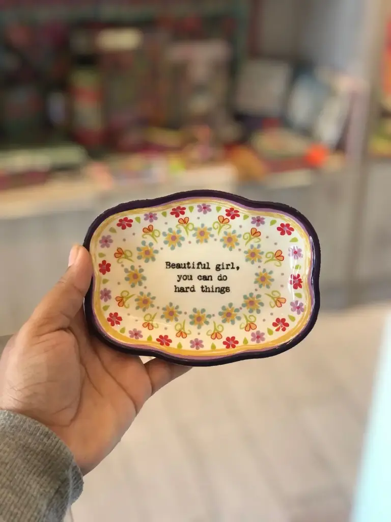 Hermosa baratija de niña