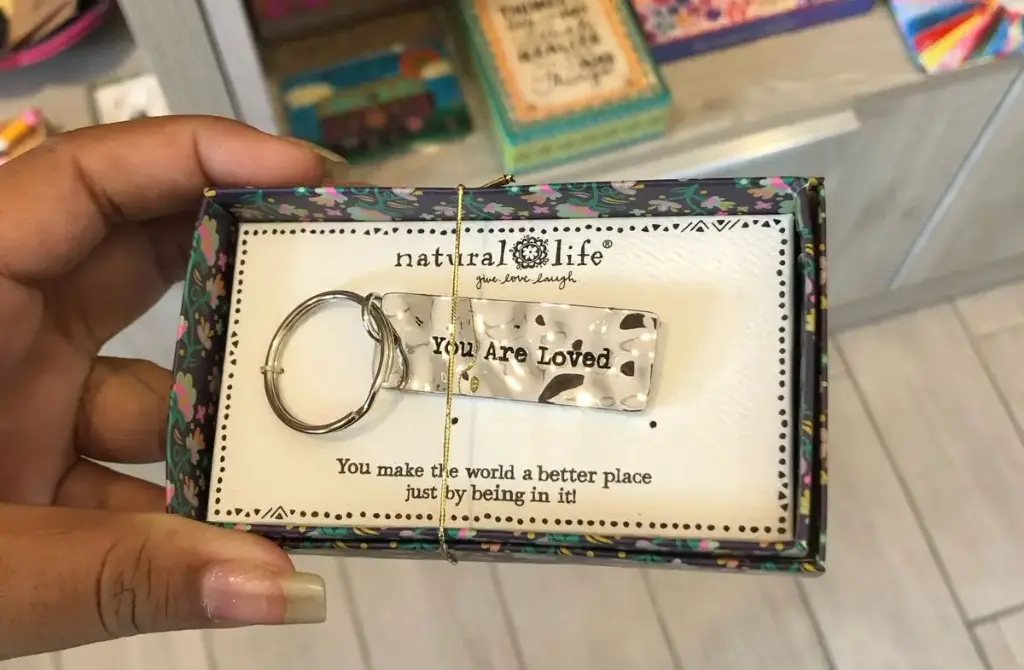 KC en caja Eres amado