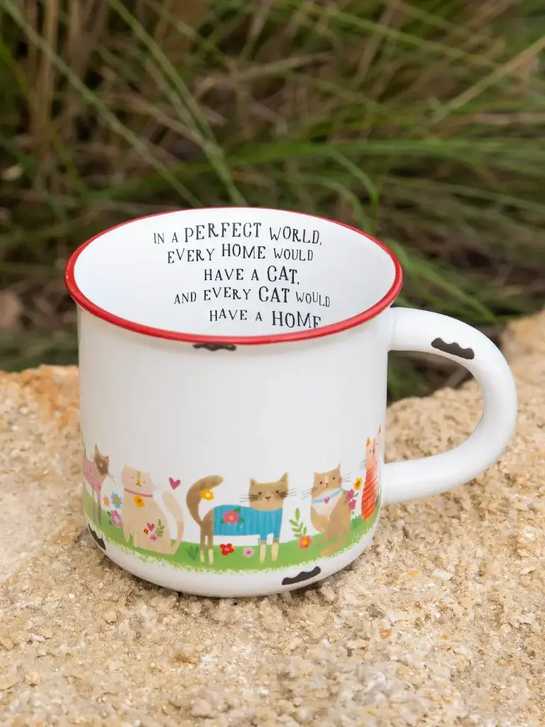 Tazas de campamento que cada gato tiene