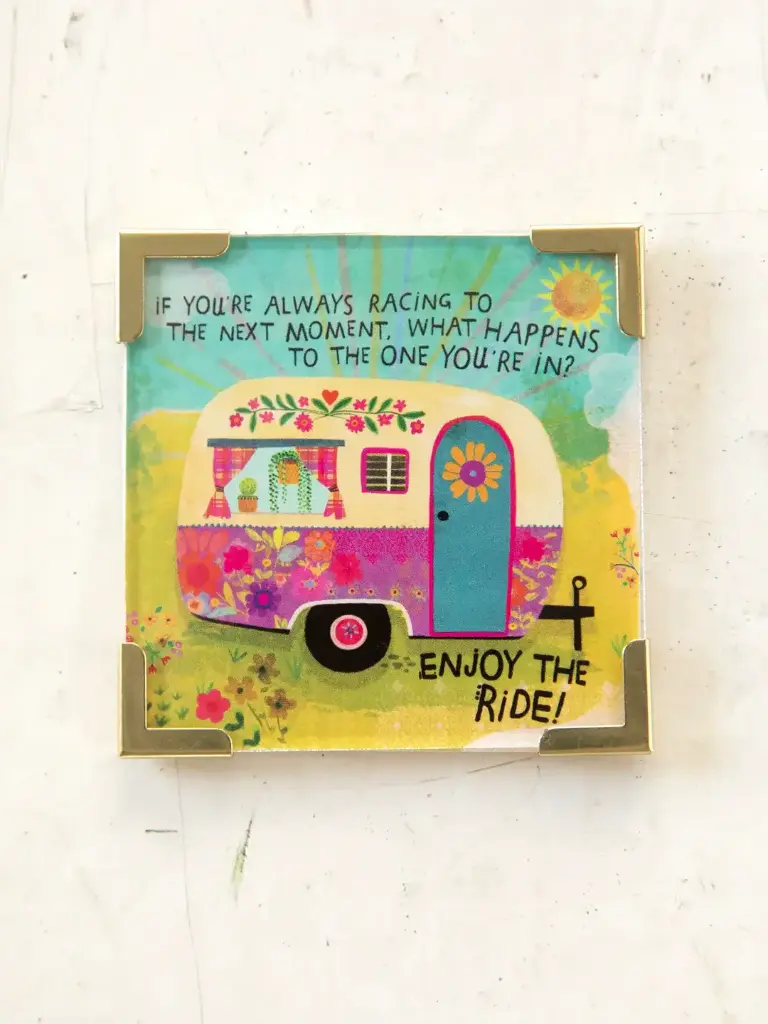 Corner Magnet