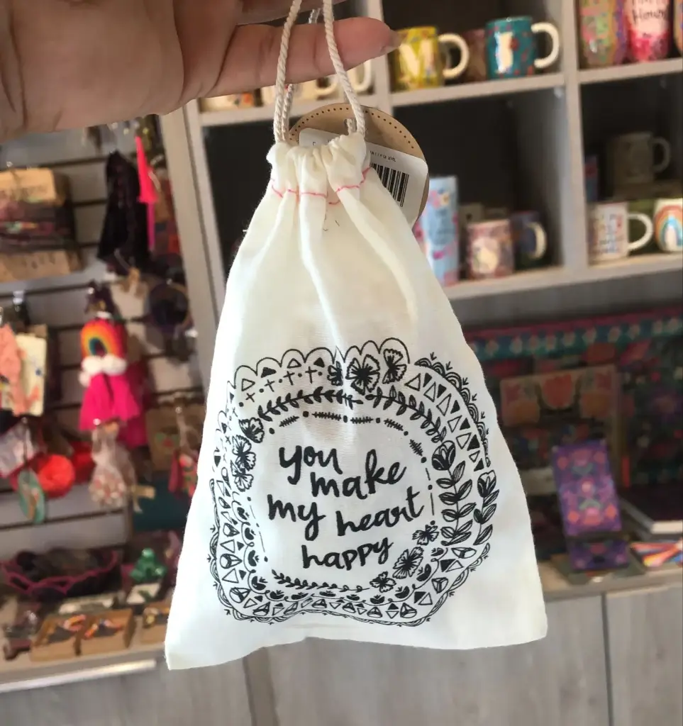 Bolsa de regalo de algodón mediana con forma de corazón