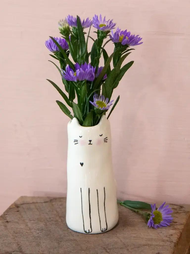 Cutest Little Bud Vase Cat