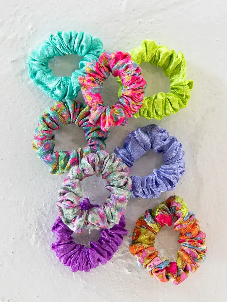 Colitas en Satin Multicolores