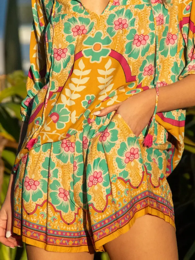 Maribel Shorts Mostaza Turquesa