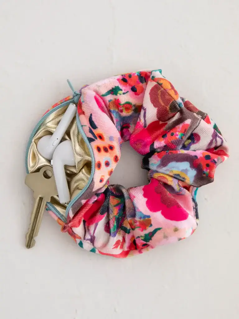 Hideaway Scrunchie Meadow