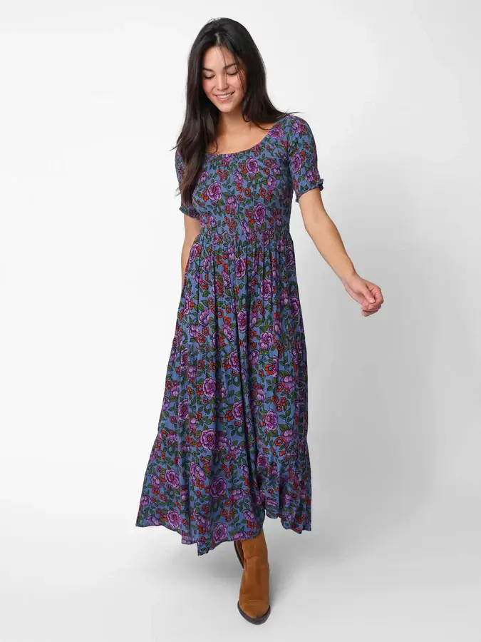 Vestido Daisy M azul con ruches y manguitas