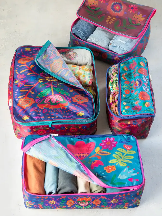 Set Multiuso para viajes de cubos flores