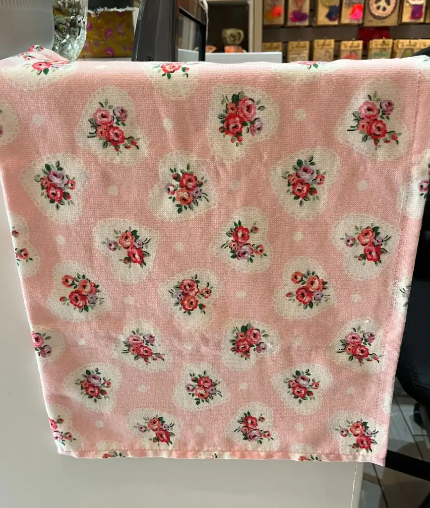 Toallitas de algodón rosada en corazones