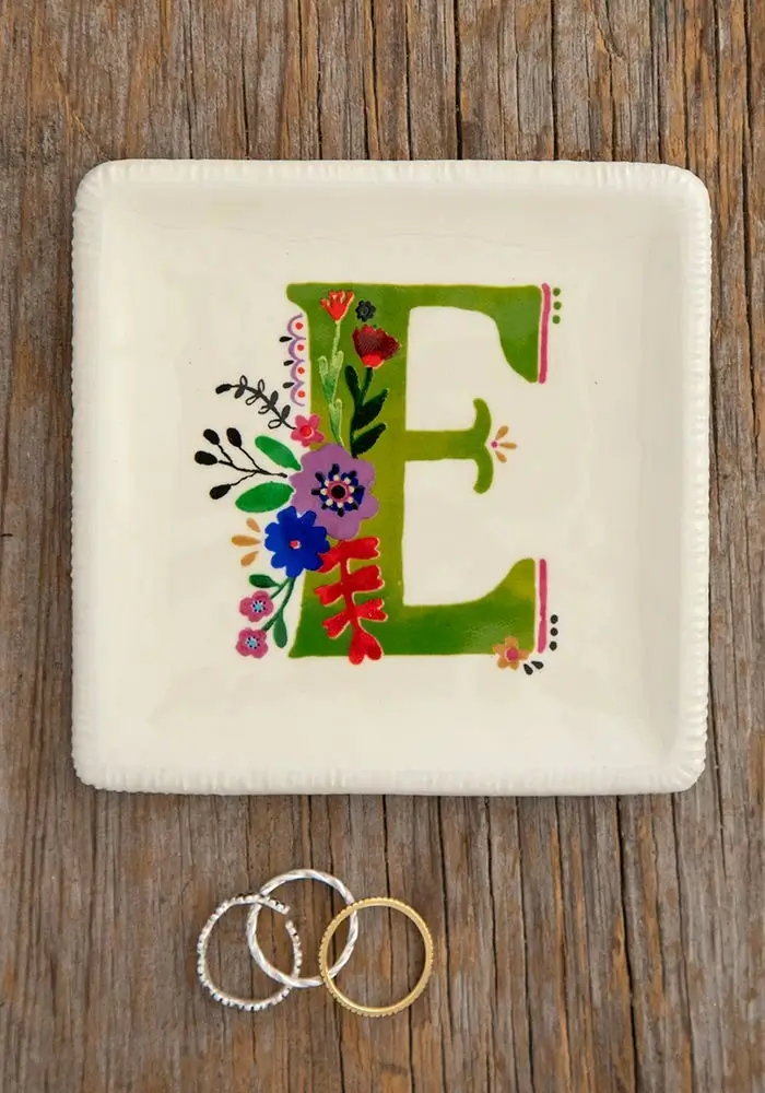 Initial Trinket E