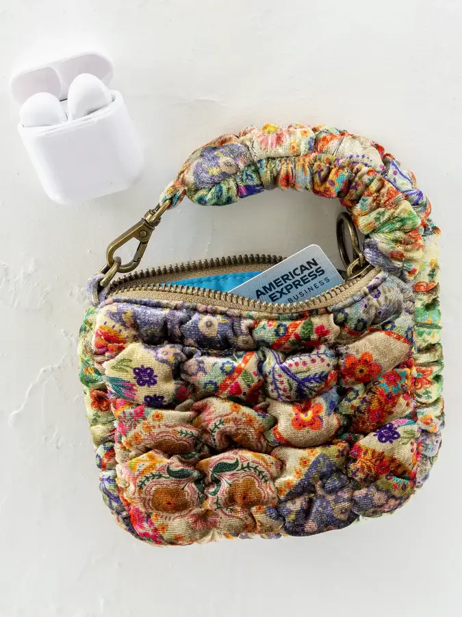 MINI BOLSO ACOLCHADO PARA CARTERA