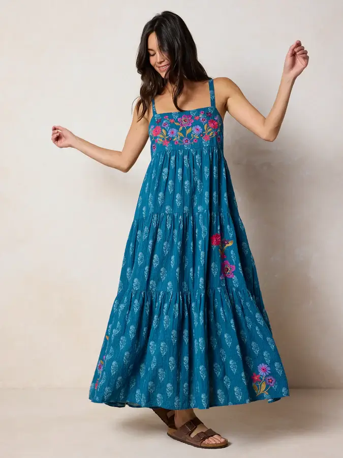 Vestido Patricia Bordado Maxi M en color azul