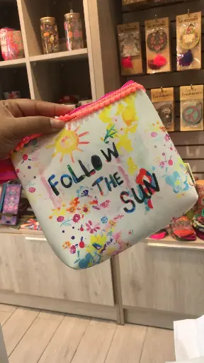 [BAG000105] Pouch Cream Follow The Sun