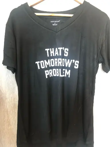 [Tomorrow] Camiseta Cuello V Negro M