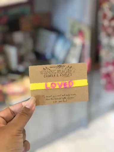 [BRC000015] Pulsera de los deseos con cuentas color mostaza