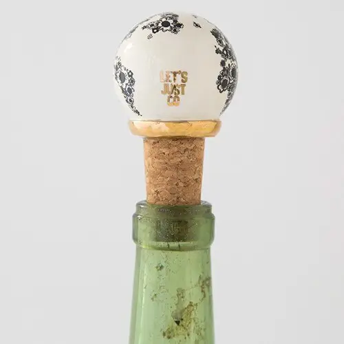 [BS015] Bottle Stopper Globe Let's go