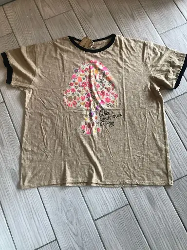 [TEE000936] Camiseta Cocoa Daisy