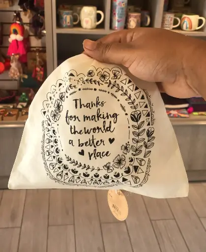 [GBAG055] Cotton Gift Bag Med Wrld Bettr