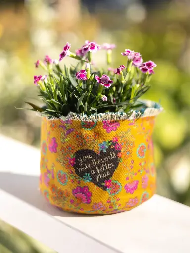 [PLNT000036] Canvas Planter Small You Make World