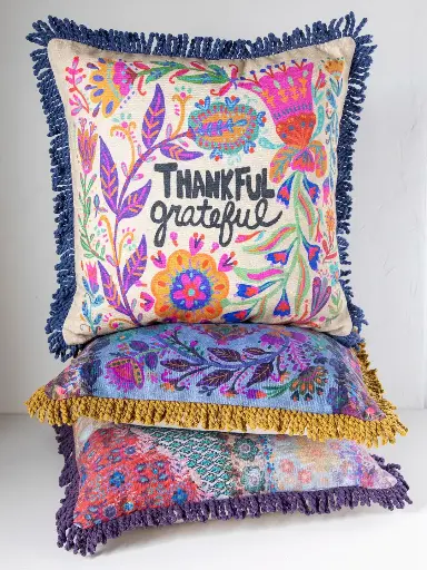 [PLW000116] Almohada Bungalow Agradecido y Agradecido