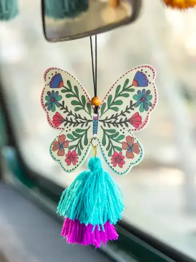 [CCH000104] Ambientador olor esencial modelo Mariposa PomPom