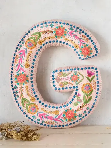 [PLW000185] Almohada cojin floral letra G